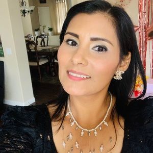 Meet your Posher, Leticia